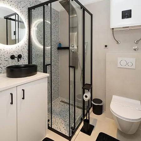 Apartment Lumi Near The & Center *